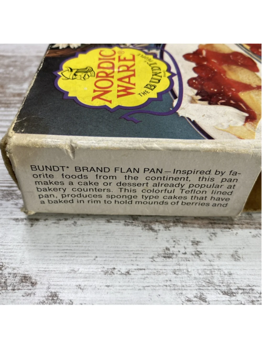 Vintage Nordic Ware Harvest Yellow Flan Pan 4 Cup Bundt w/ Original Box